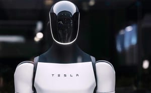 Optimus забыл, что он робот, и «снял» невидимый VR-шлем