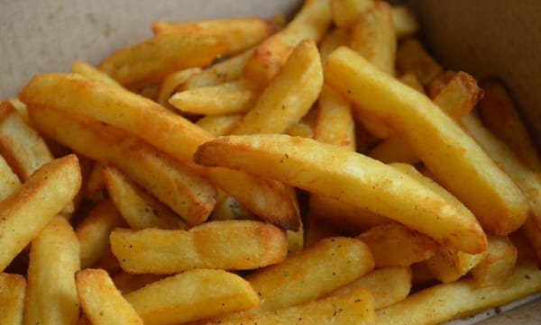 Самолёты в России будут летать на фритюрном масле из «Вкусно — и точка»